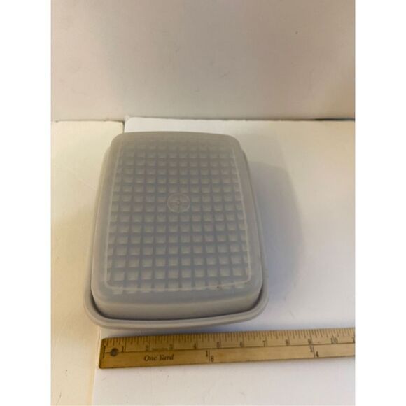 Tupperware mini marination square container blue 9x7". - Picture 2 of 3